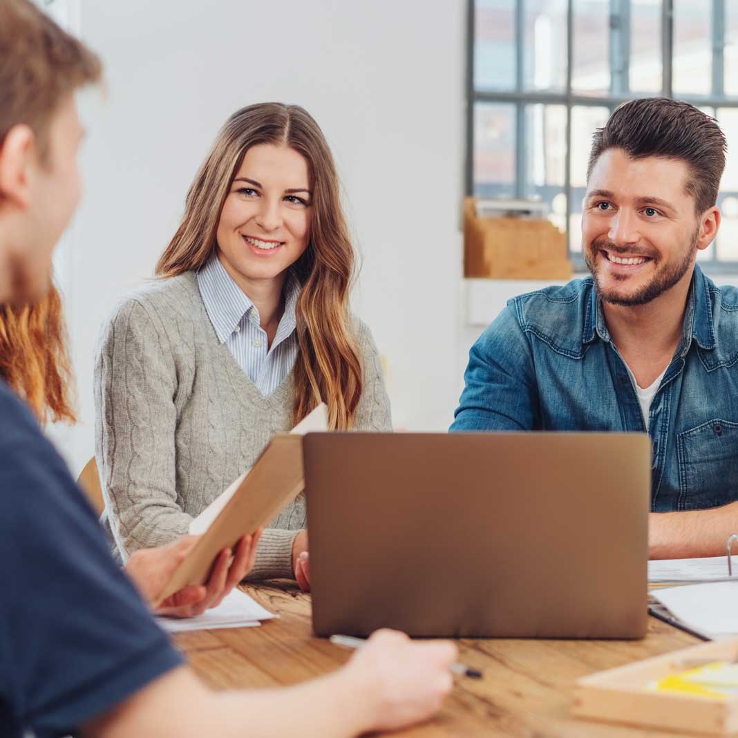 Guide complet sur le LMNP en indivision : gestion, fiscalité et avantages