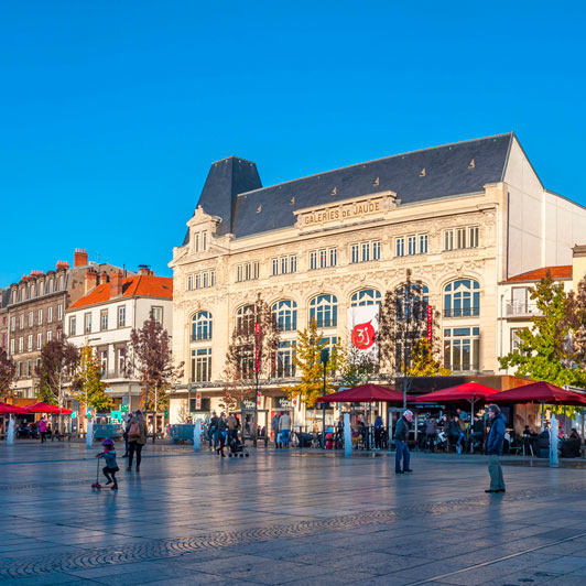 Gestion de patrimoine à Clermont-Ferrand : optimisez votre avenir financier