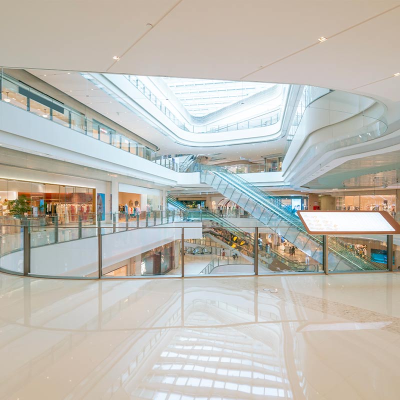 Investir dans une SCPI de commerces : avantages et inconvénients