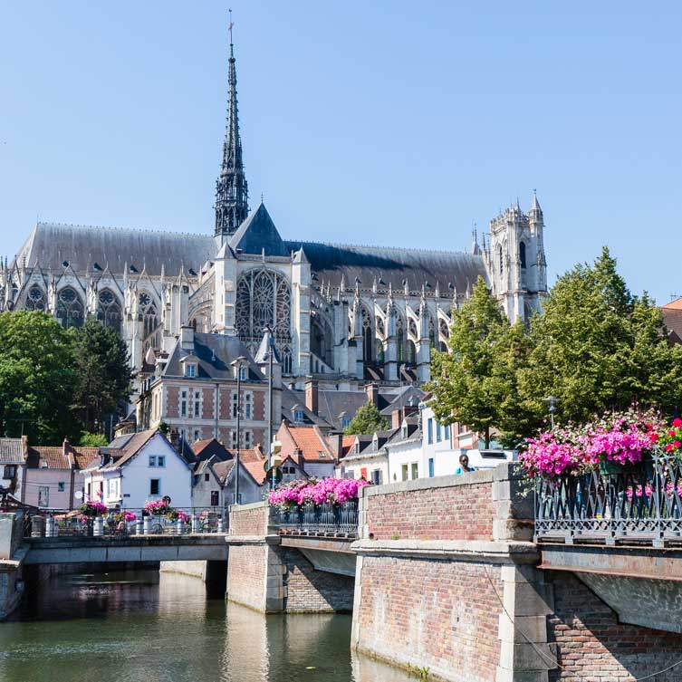Investissement locatif à Amiens : guide complet pour maximiser votre rendement immobilier